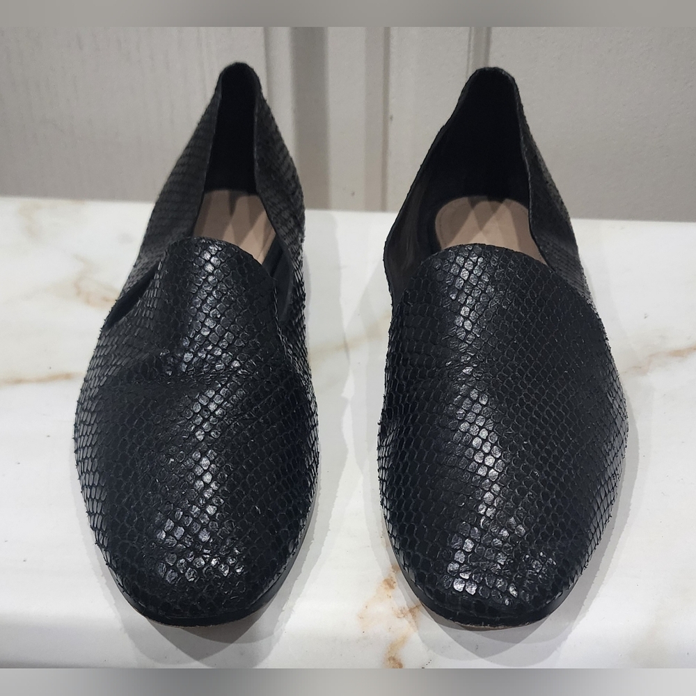 Massimo Dutti Black Leather Reptile Loafers / Flats Size 9 - Picture 2 of 6